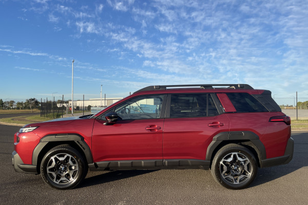 2026 Subaru Outback  7GEN AWD Touring SUV Image 4