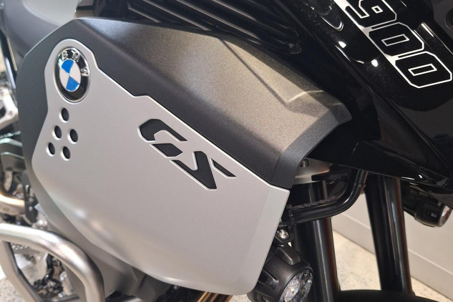 2026 BMW F 900 GS Adventure Ride Pro F 900