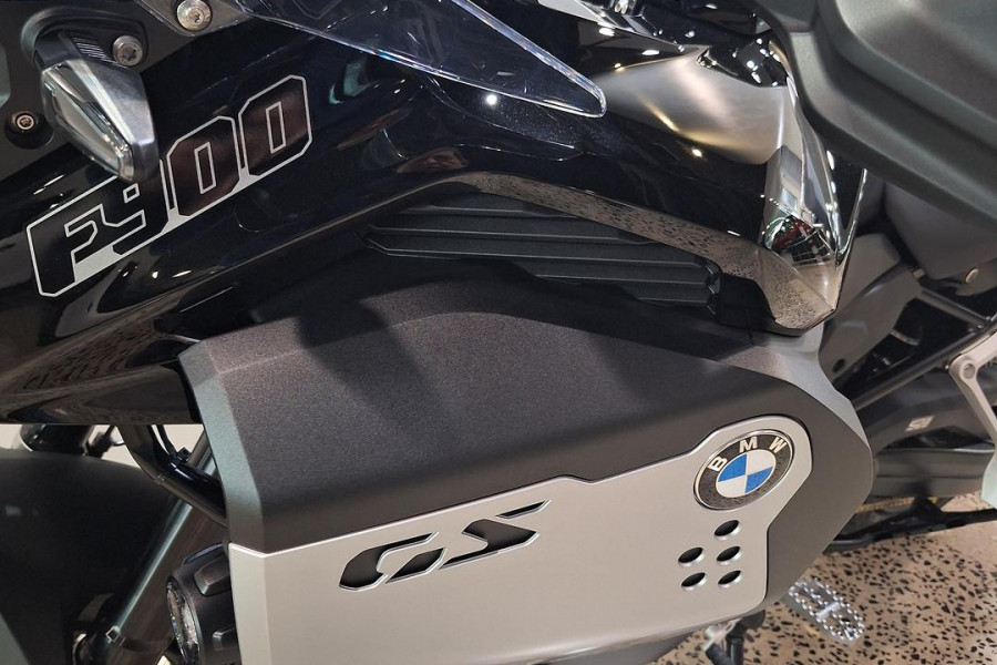 2026 BMW F 900 GS Adventure Ride Pro F 900