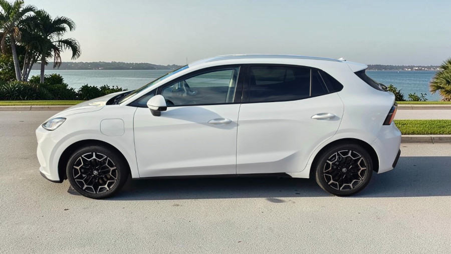 2026 MG MG4 EV Urban AH4E Essence 43 Hatch Image 8