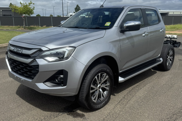 2026 Isuzu D-MAX RG LS-U Cab Chassis Image 6