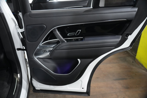 2022 Land Rover Range Rover D350 HSE SUV Image 25