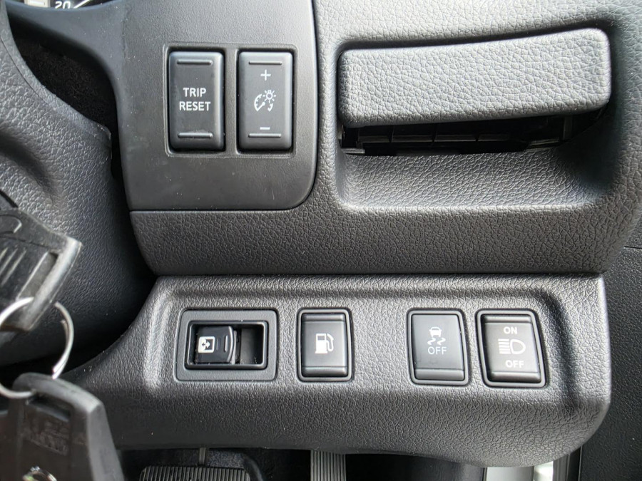 2015 Nissan Navara D23 ST Dual Cab Pickup Image 27