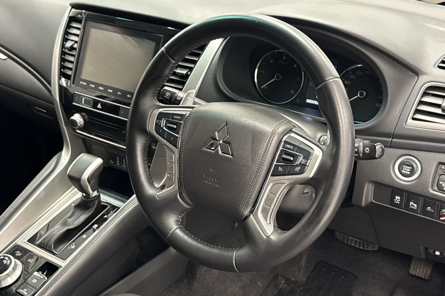2020 Mitsubishi Pajero Sport QE GLX SUV Image 17
