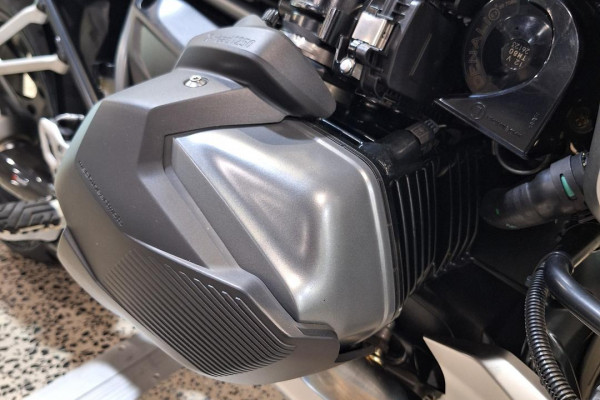 2024 BMW R 1250 R Triple Black R 1250