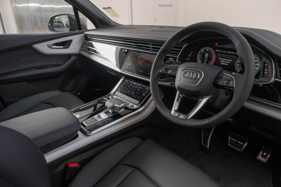 2026 MY25 Audi Q7 4M TDI 210kW S line SUV