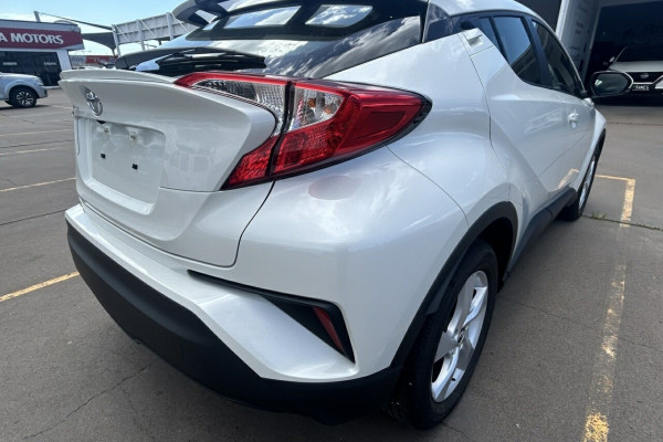 2018 Toyota C-HR NGX10R  SUV