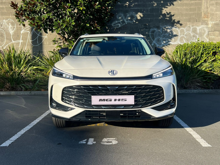 2026 MG HS Plug-in Hybrid Essence SUV Image 8