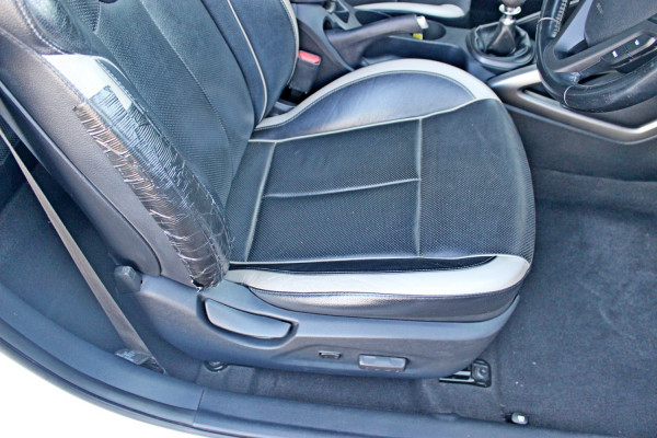 2014 Hyundai Veloster FS3 SR Turbo Coupe Image 13