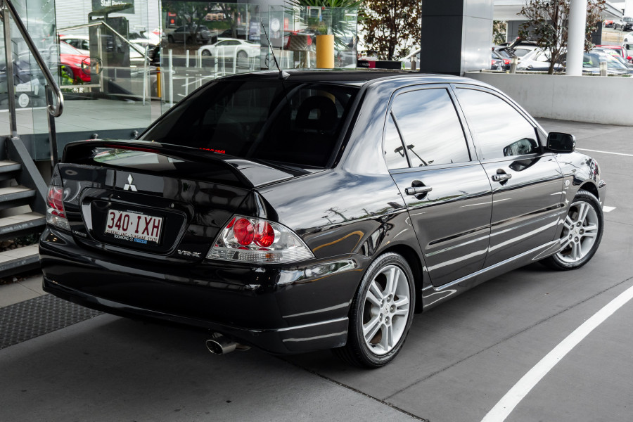 2005 MY6 Mitsubishi Lancer Sedan Image 2