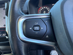 2020 Volvo XC40 XZ T4 Momentum SUV