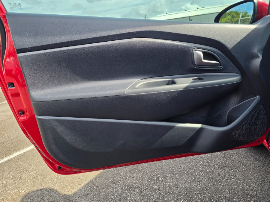2013 Kia Rio UB S Hatch Image 28