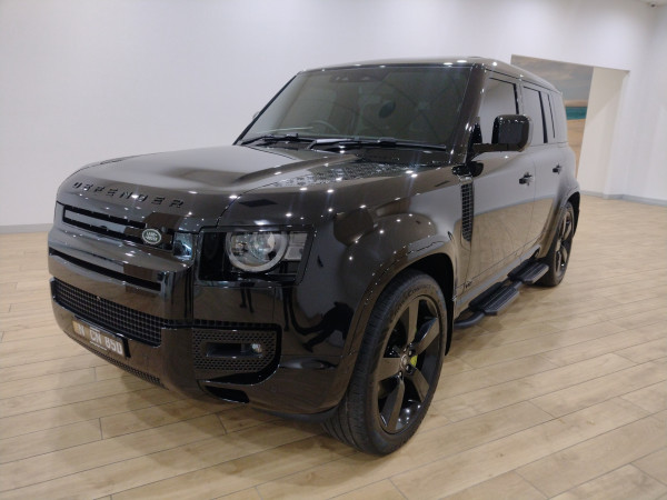 2024 MY25 Land Rover Defender L663 110 P525 V8 SUV image 7