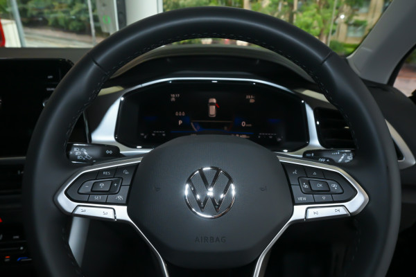 2025 Volkswagen T-Roc D11 CityLife SUV image 11