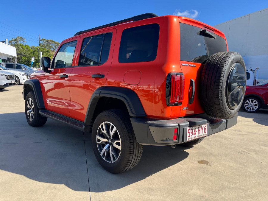 2023 GWM Tank 300 P01 Ultra SUV Image 5