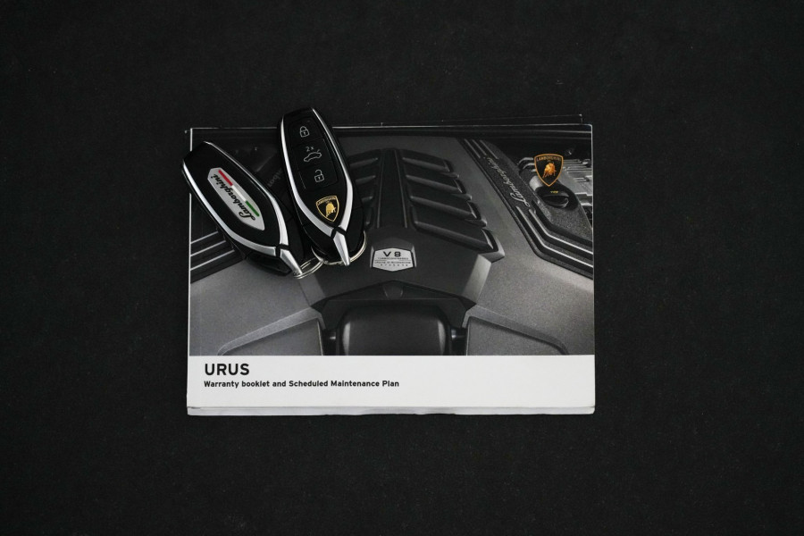 2022 Lamborghini Urus SUV Image 60