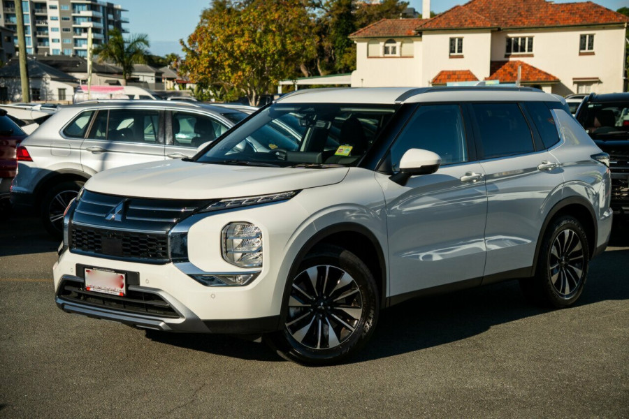 2025 Mitsubishi Outlander ZM LS SUV