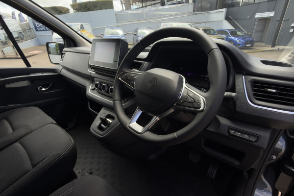 2025 Renault Trafic X82 Crew Lifestyle Van Image 20