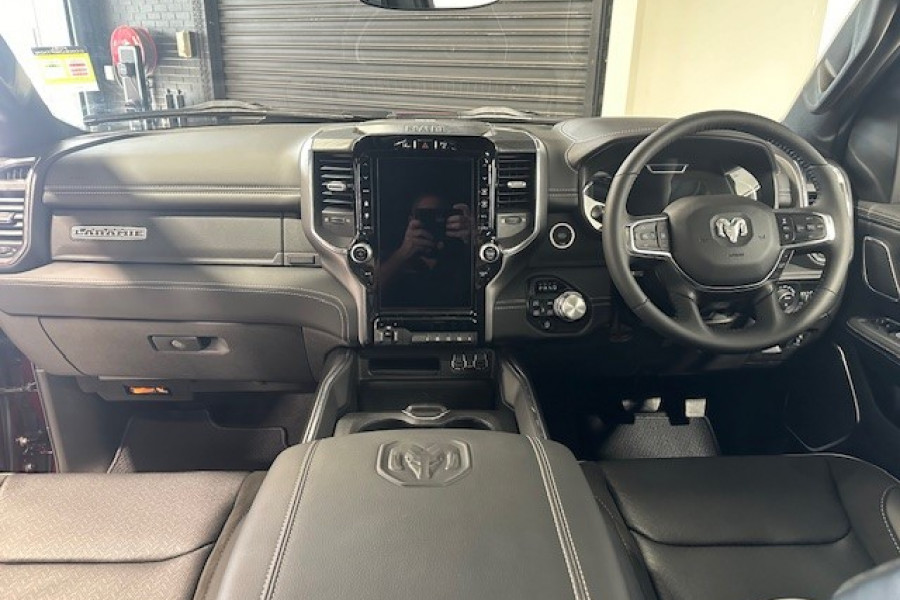 2024 MY23 Ram 1500 DT Laramie Ute Image 15