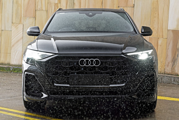 2026 Audi Q8 F1 TFSI e 360kW S line | PHEV SUV image 4