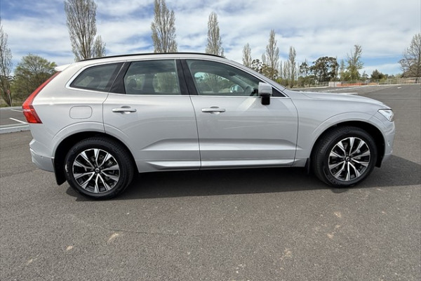 2023 Volvo XC60 UZ Plus B5 SUV Image 3
