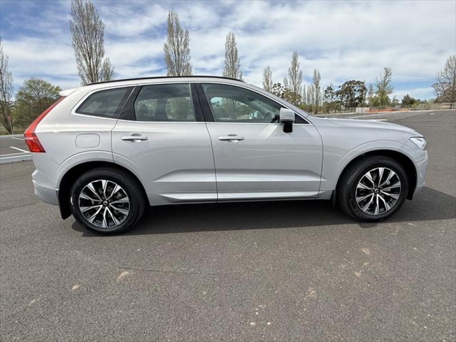 2023 Volvo XC60 UZ Plus B5 SUV Image 3
