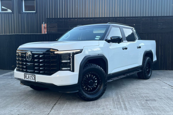 2025 MG U9 Black Edition Ute Image 7