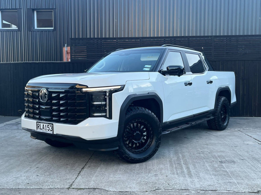 2025 MG U9 Black Edition Ute Image 7