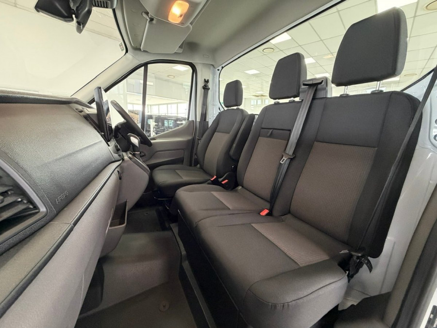 2025 MY25.75 Ford Transit VO 500E Cab Chassis Image 13