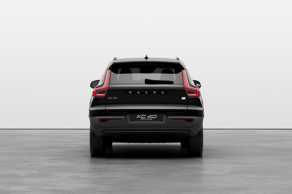 2024 Volvo XC40  Recharge Pure Electric SUV Image 4