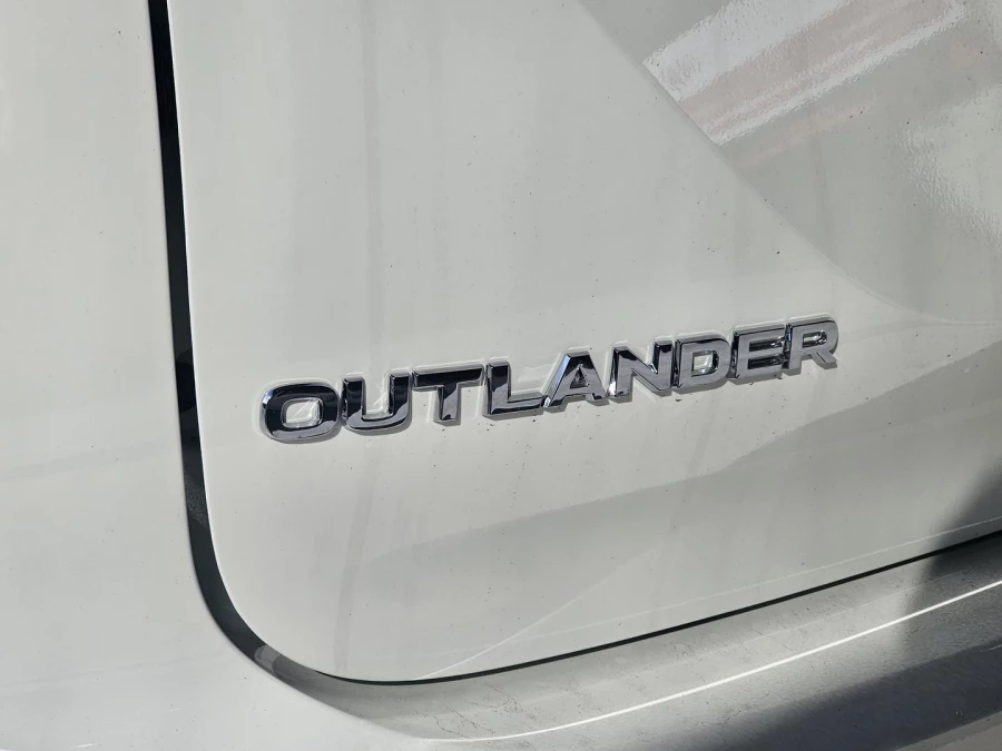 2026 Mitsubishi Outlander ZM LS SUV Image 7