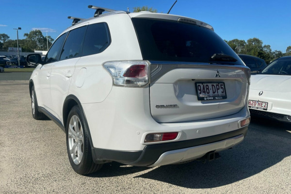 2013 MY14 Mitsubishi Outlander ZJ ES SUV Image 5