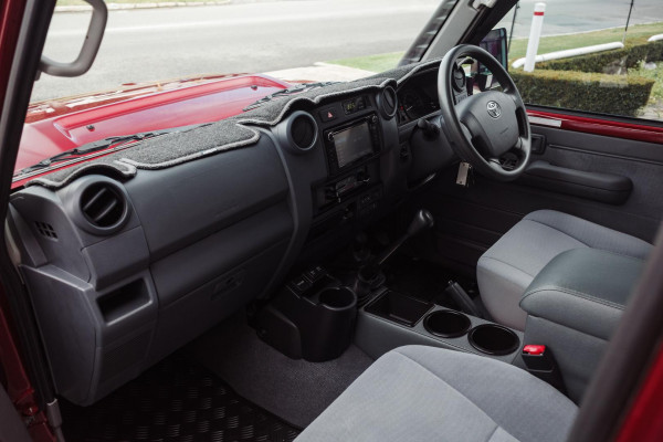 2022 Toyota LandCruiser VDJ76R GXL SUV Image 2