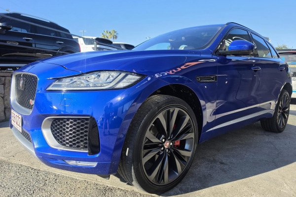 2016 MY17 Jaguar F-PACE X761 First Edition SUV Image 3