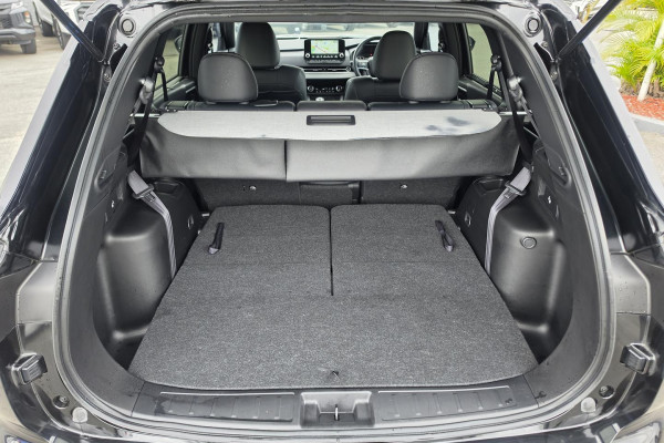 2023 Mitsubishi Outlander ZM Black Edition SUV Image 15