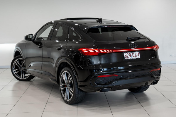 2026 Audi Q5 e-hybrid 270kW SUV image 2