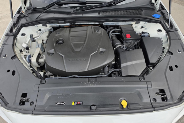 2019 Volvo V90 Cross Country P Series D5 Wagon Image 33