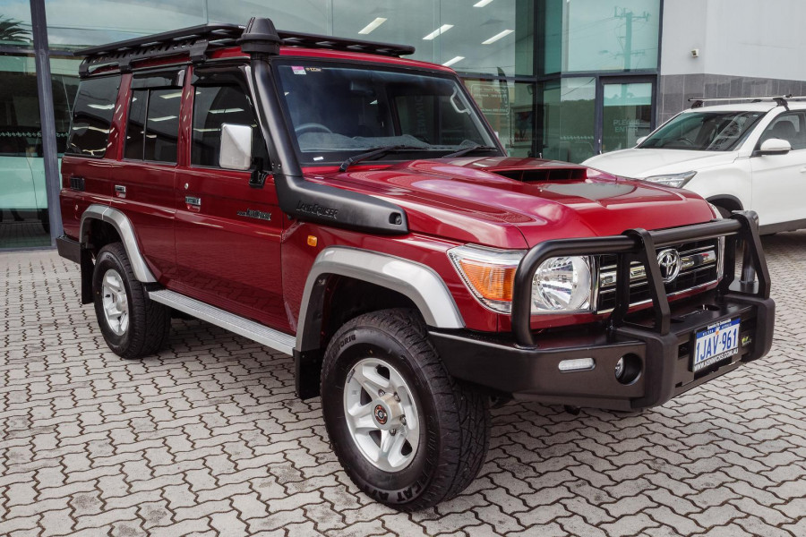 2022 Toyota LandCruiser VDJ76R GXL SUV Image 1