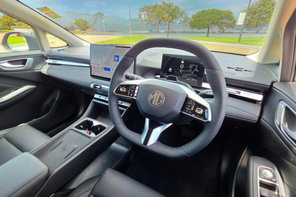 2026 MG MG4 EV Urban AH4E Essence 43 Hatch Image 3