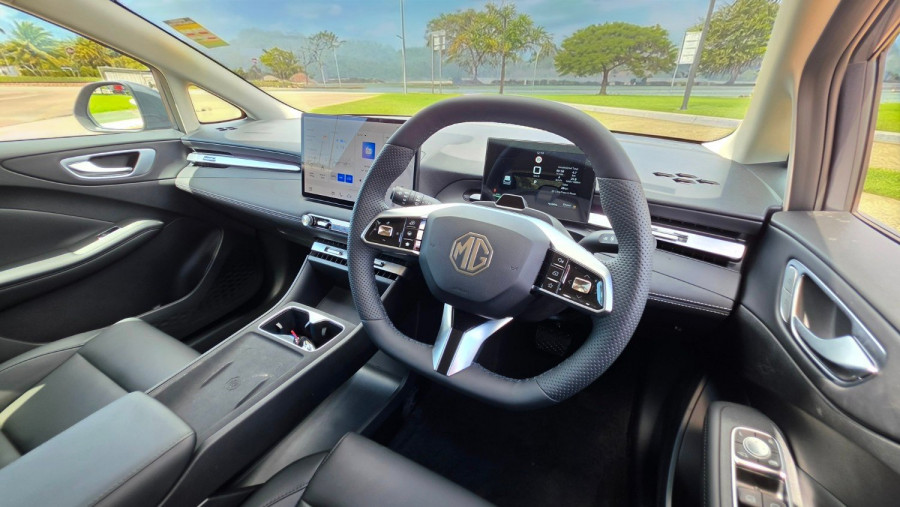 2026 MG MG4 EV Urban AH4E Essence 43 Hatch Image 3