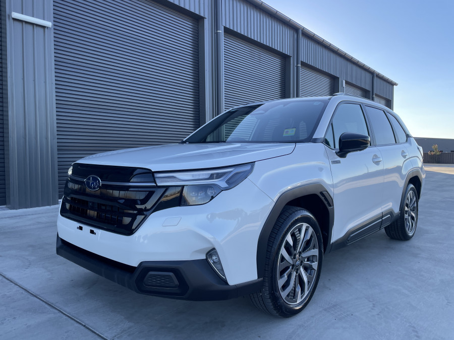 2026 Subaru Forester S6 Hybrid Touring SUV Image 5