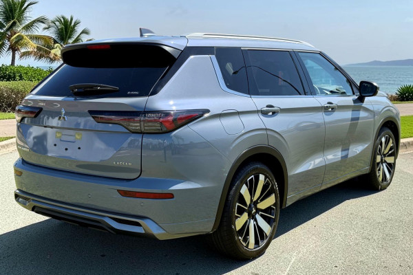 2025 Mitsubishi Outlander ZM Exceed SUV Image 7