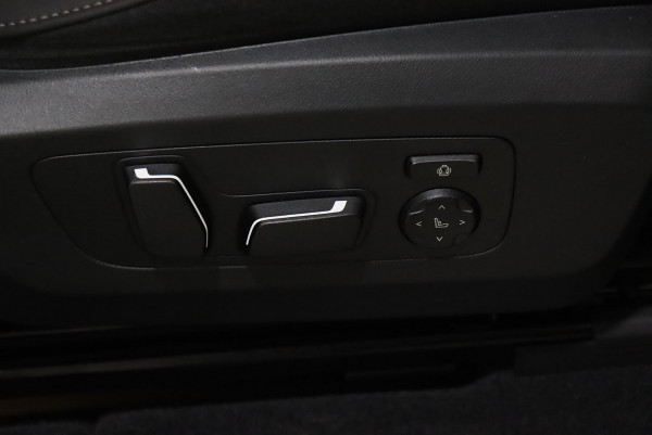 2025 BMW X3 G45 20 xDrive SUV image 12