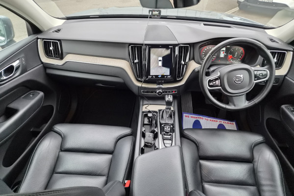 2018 Volvo XC60 UZ D4 Inscription SUV Image 11