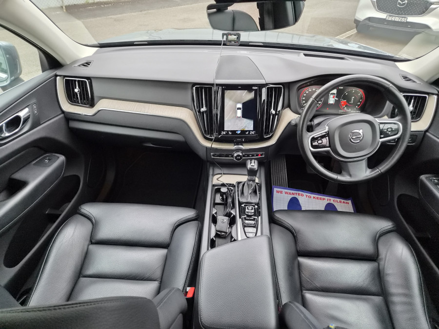 2018 Volvo XC60 UZ D4 Inscription SUV Image 11
