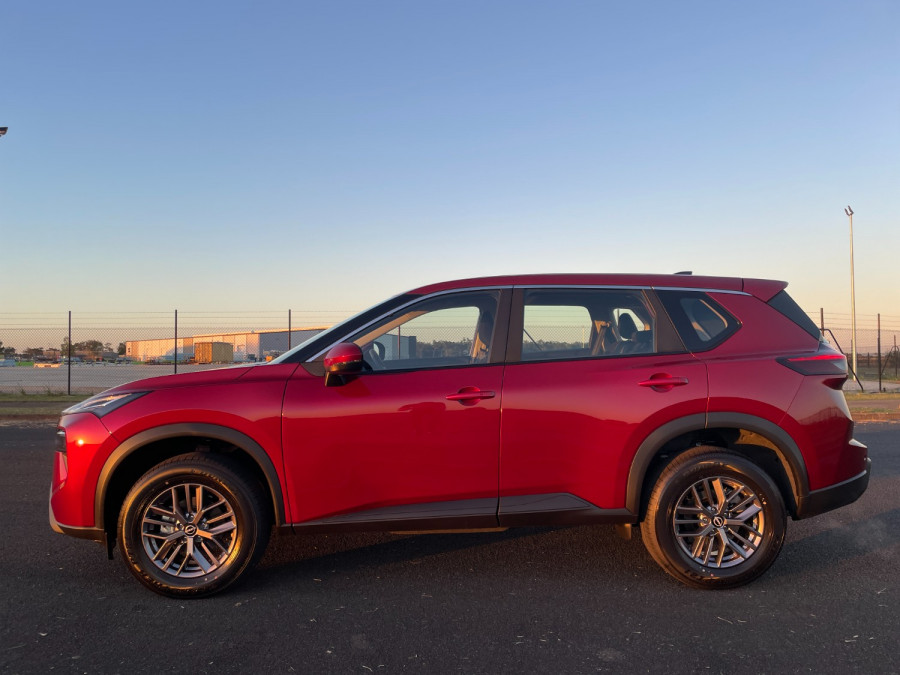 2026 Nissan X-Trail T33 ST SUV Image 4