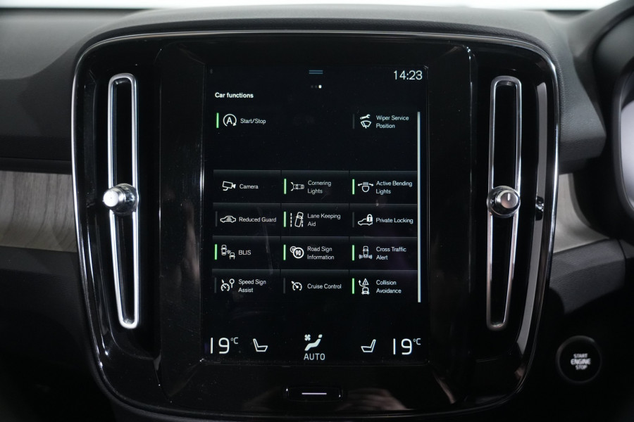 2020 Volvo XC40 XZ T4 Inscription SUV