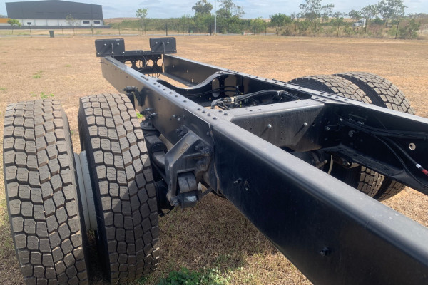 2025 Isuzu  FXD 170-355 AT R62 Cab Chassis Image 11
