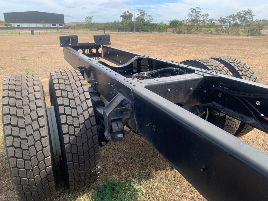 2025 Isuzu  FXD 170-355 AT R62 Cab Chassis Image 11