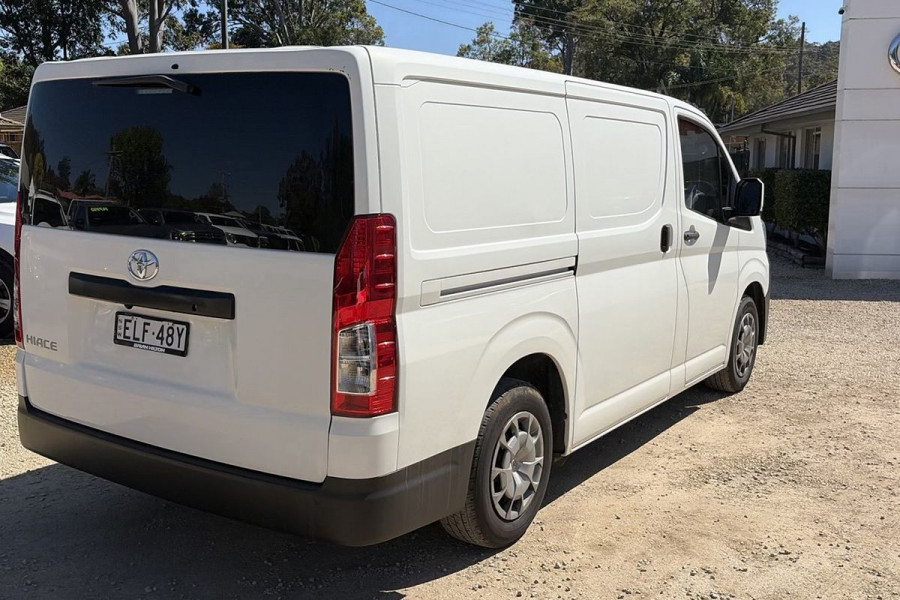 2020 Toyota HiAce GDH300R  Van Image 4